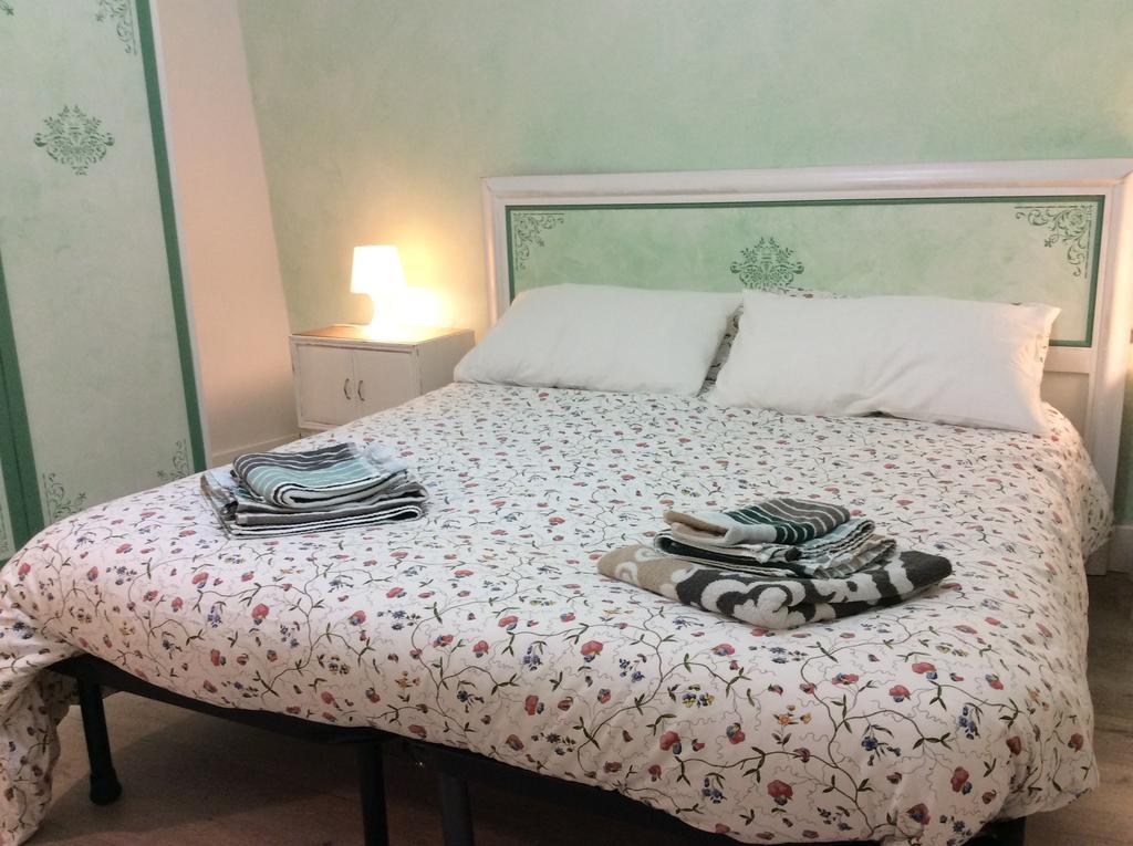 佩鲁贾 卡梅雷卡桑德拉旅馆酒店 外观 照片